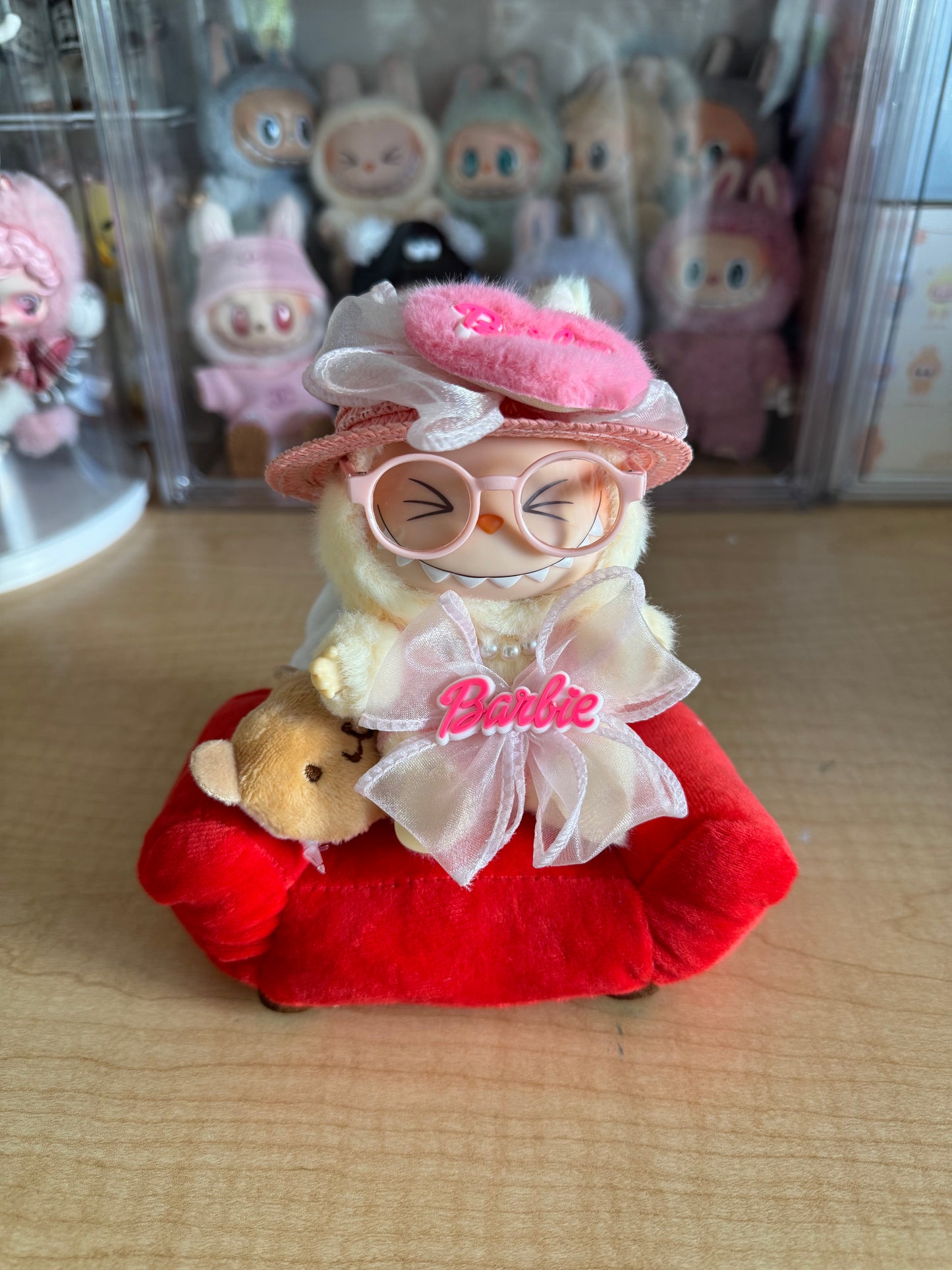 Labubu Seat Hello Kitty Red