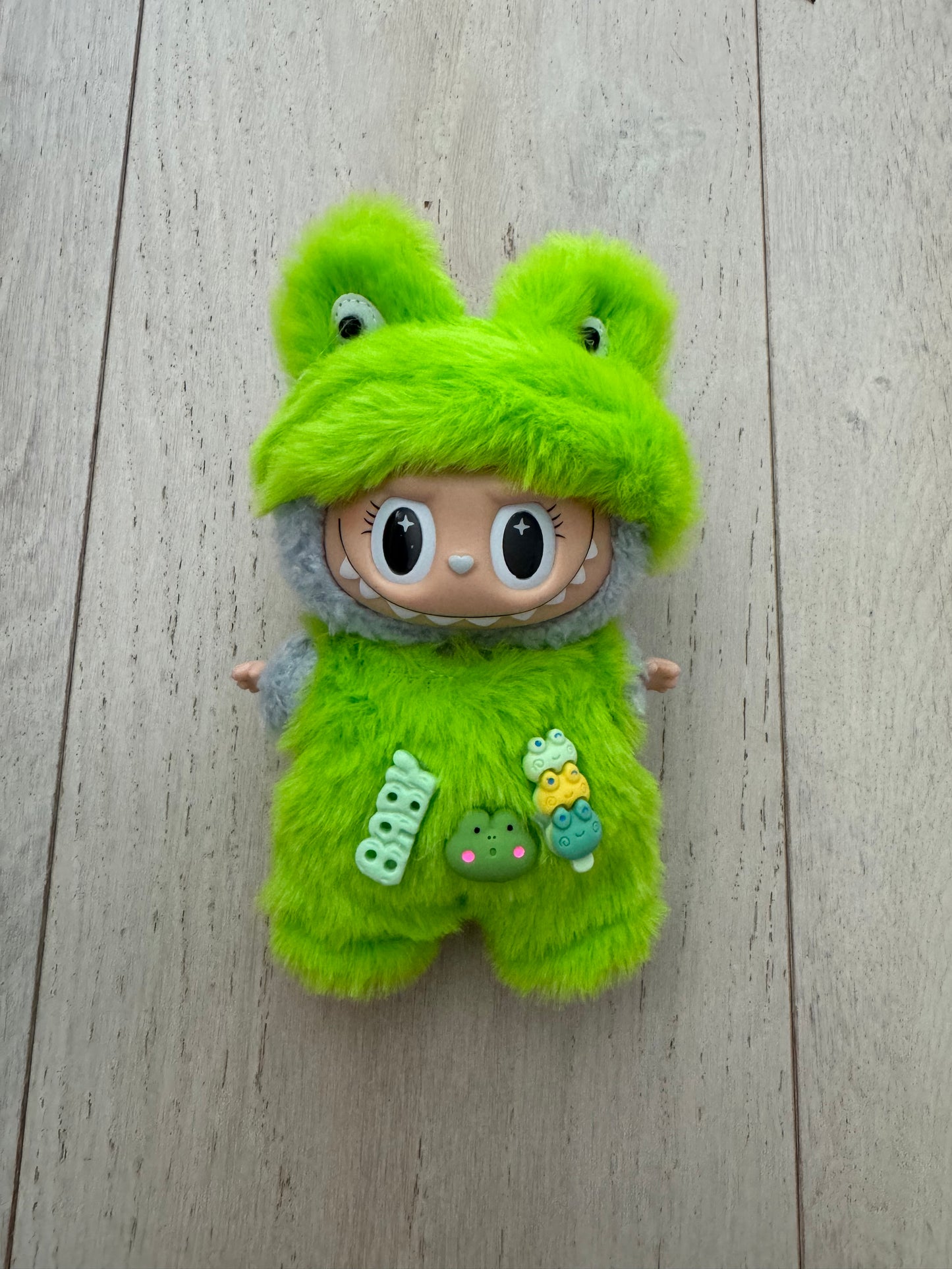 Labubu Clothes / Frog