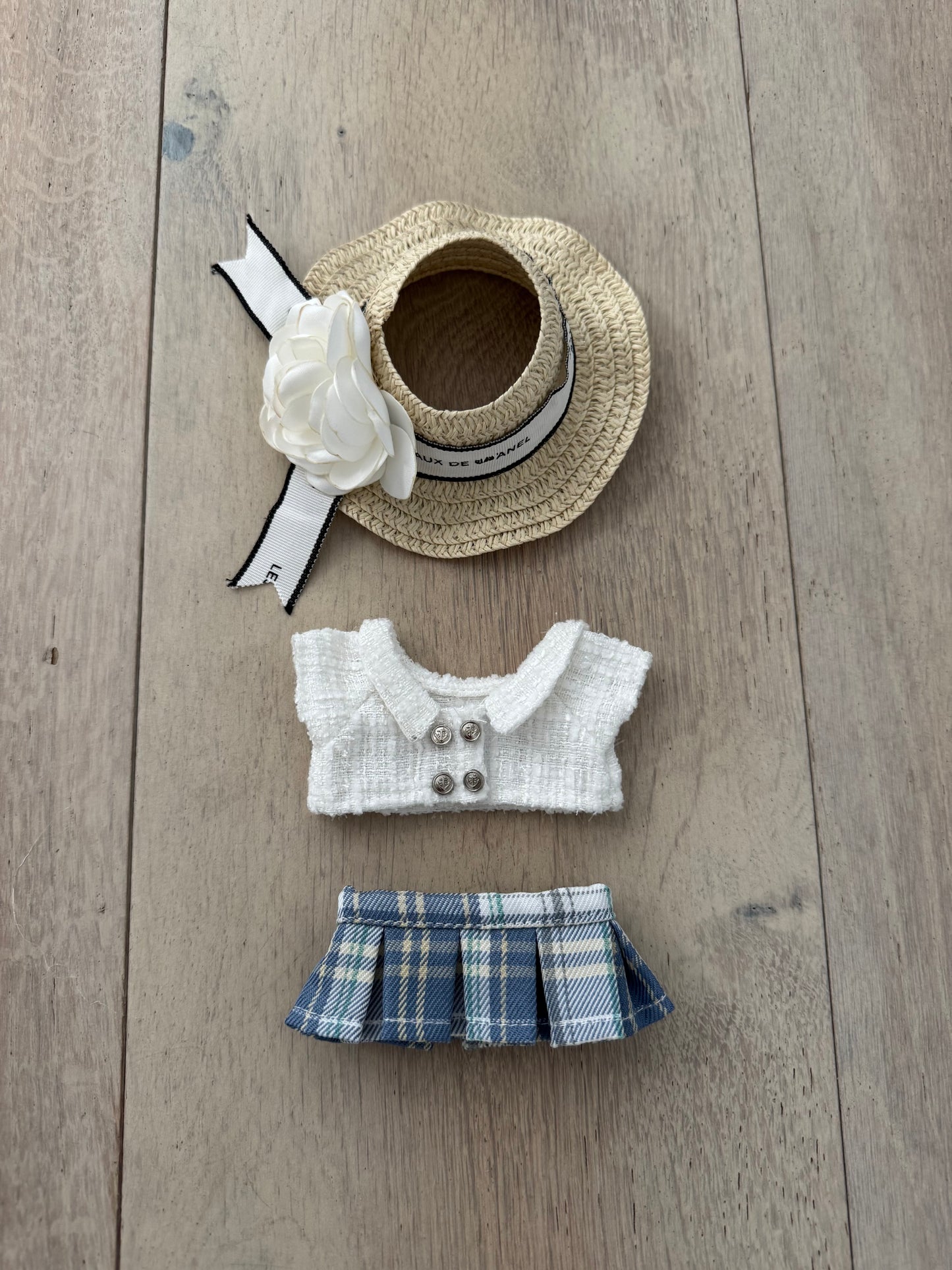 Labubu Clothes / Plaid Skirt Set