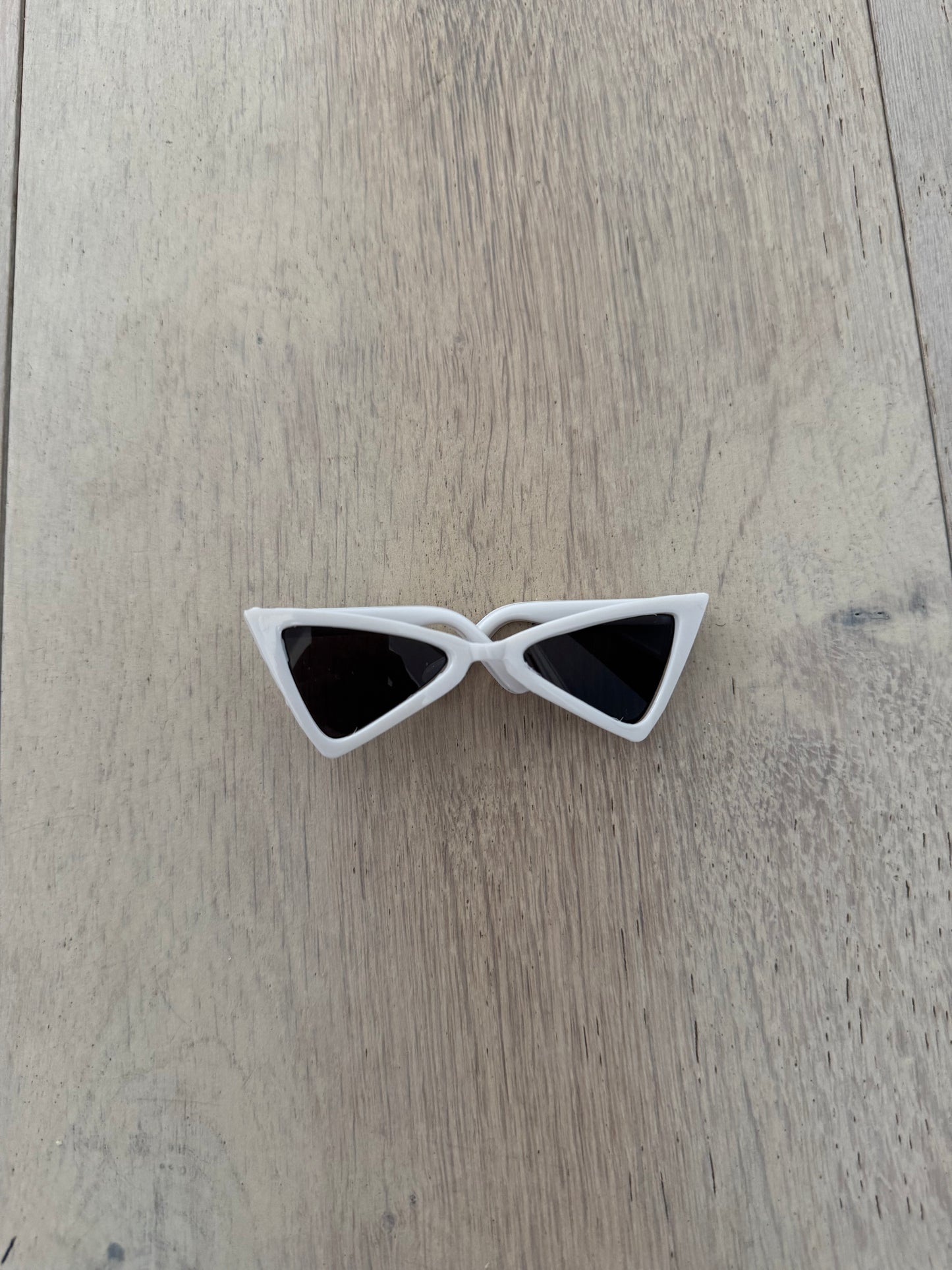 Labubu Sunglasses / Triangle