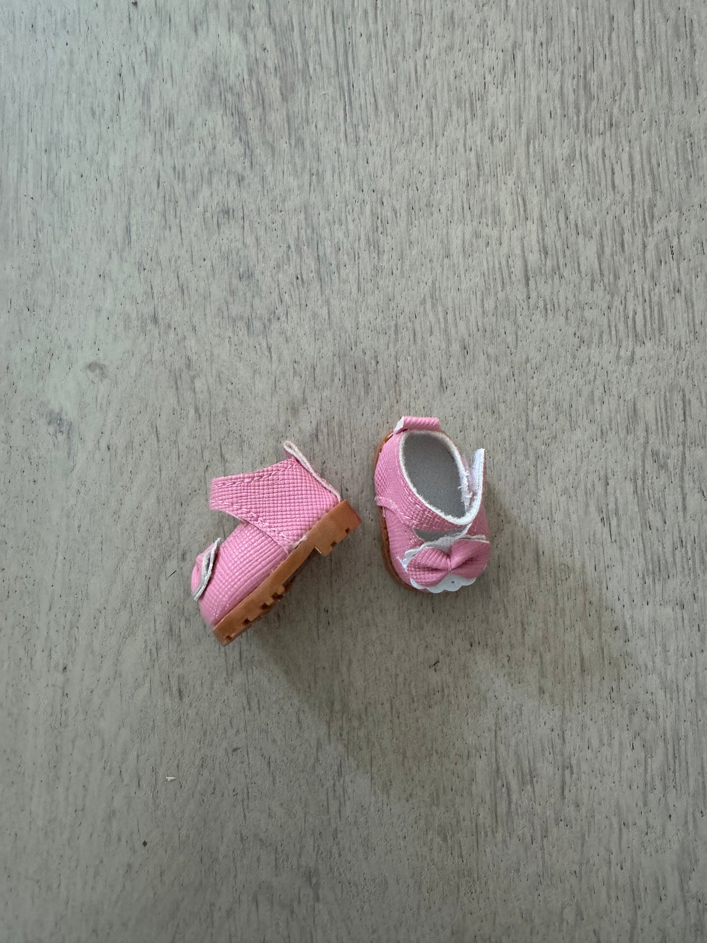 Labubu Doll Shoes / Bow Pink